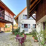 Апартаменты Storchenhof Тенинген