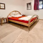 Storchenhof Апартаменты *