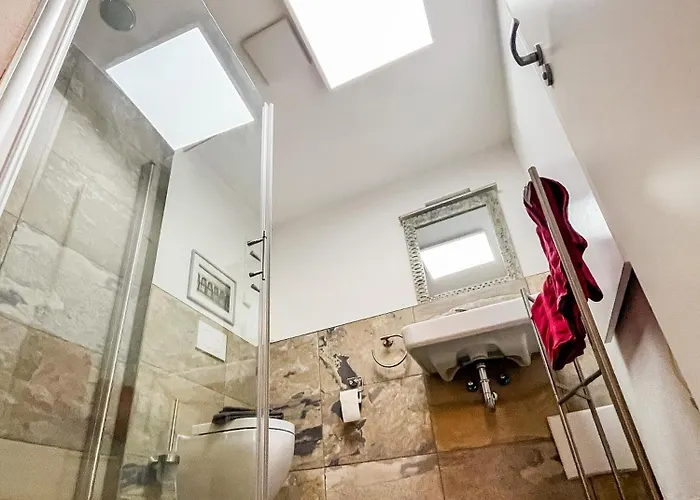 Storchenhof Apartman *